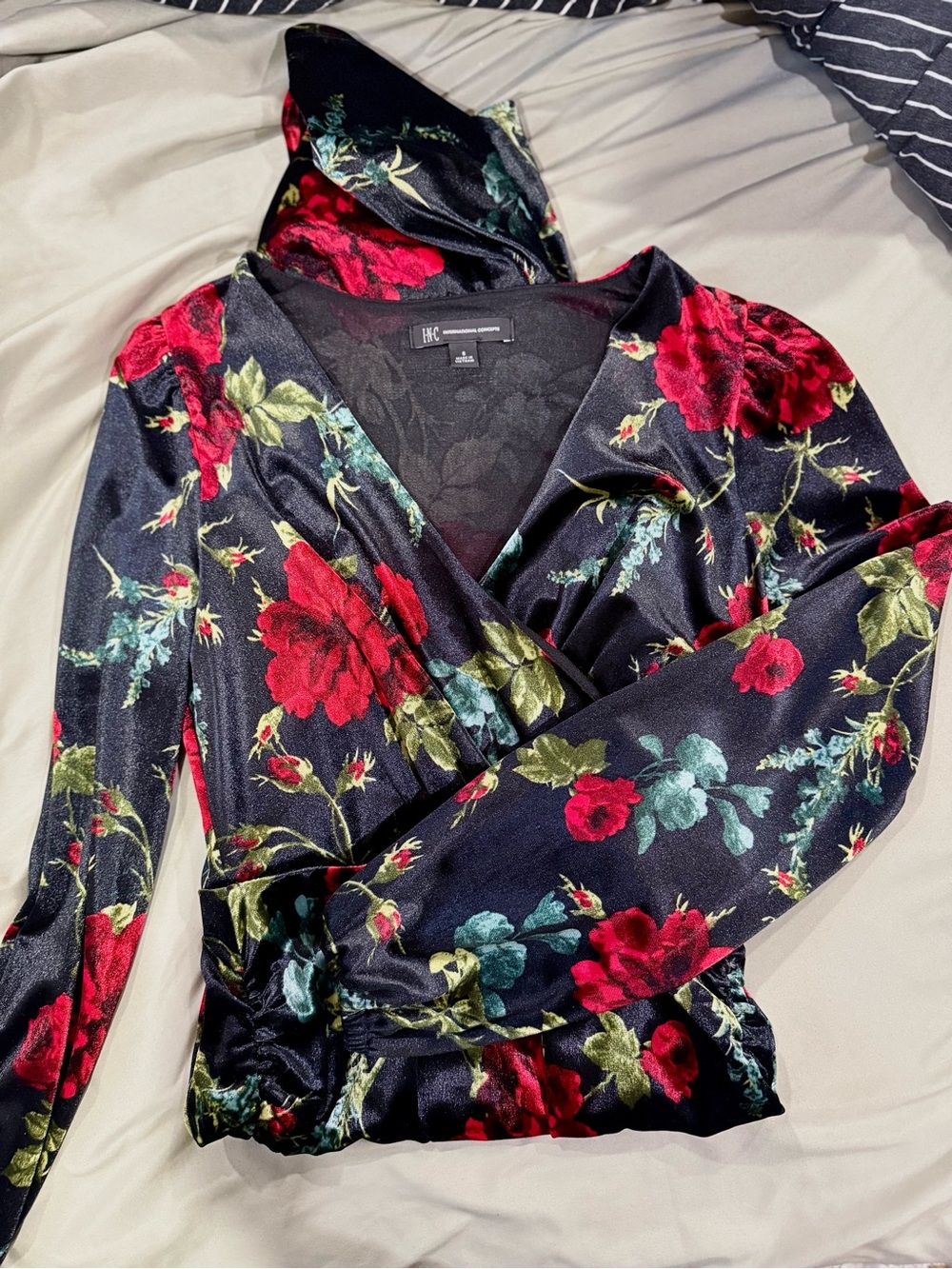 INC International Concepts Velvet Dress in Black & Red Size Small Like Ne